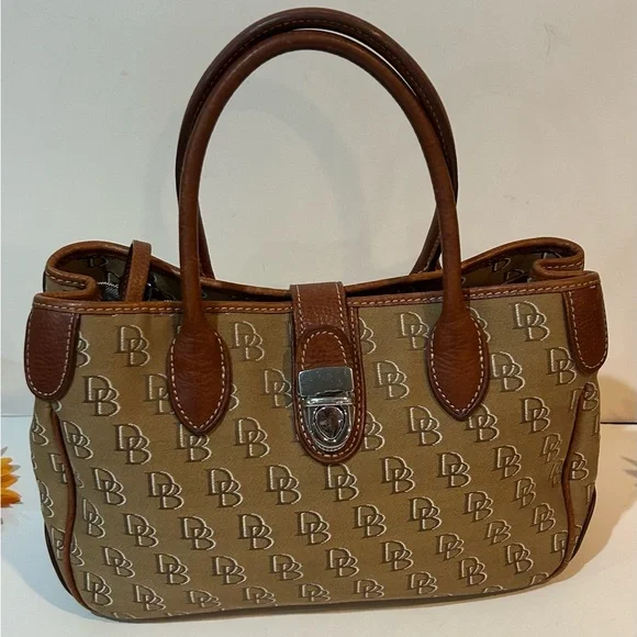 Authentic Dooney & Bourke DB Logo Satchel Classic & Timeless Everyday Bag - Picture 3 of 12